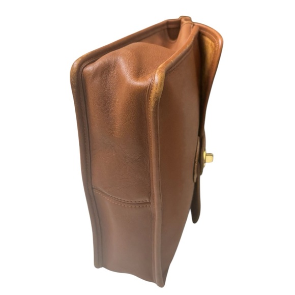 COACH Vintage Willis Bag. - Picture 9 of 16